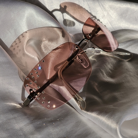 Y2K Pink Rhinestone Sunglasses - Picture 3 of 6